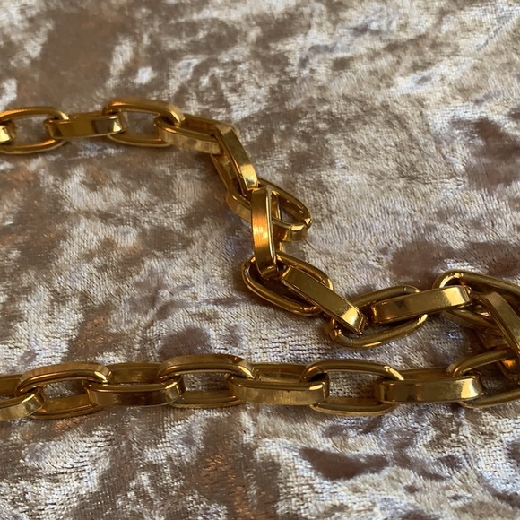 Gorgeous Gold chain link long chain - Picture 7 of 9